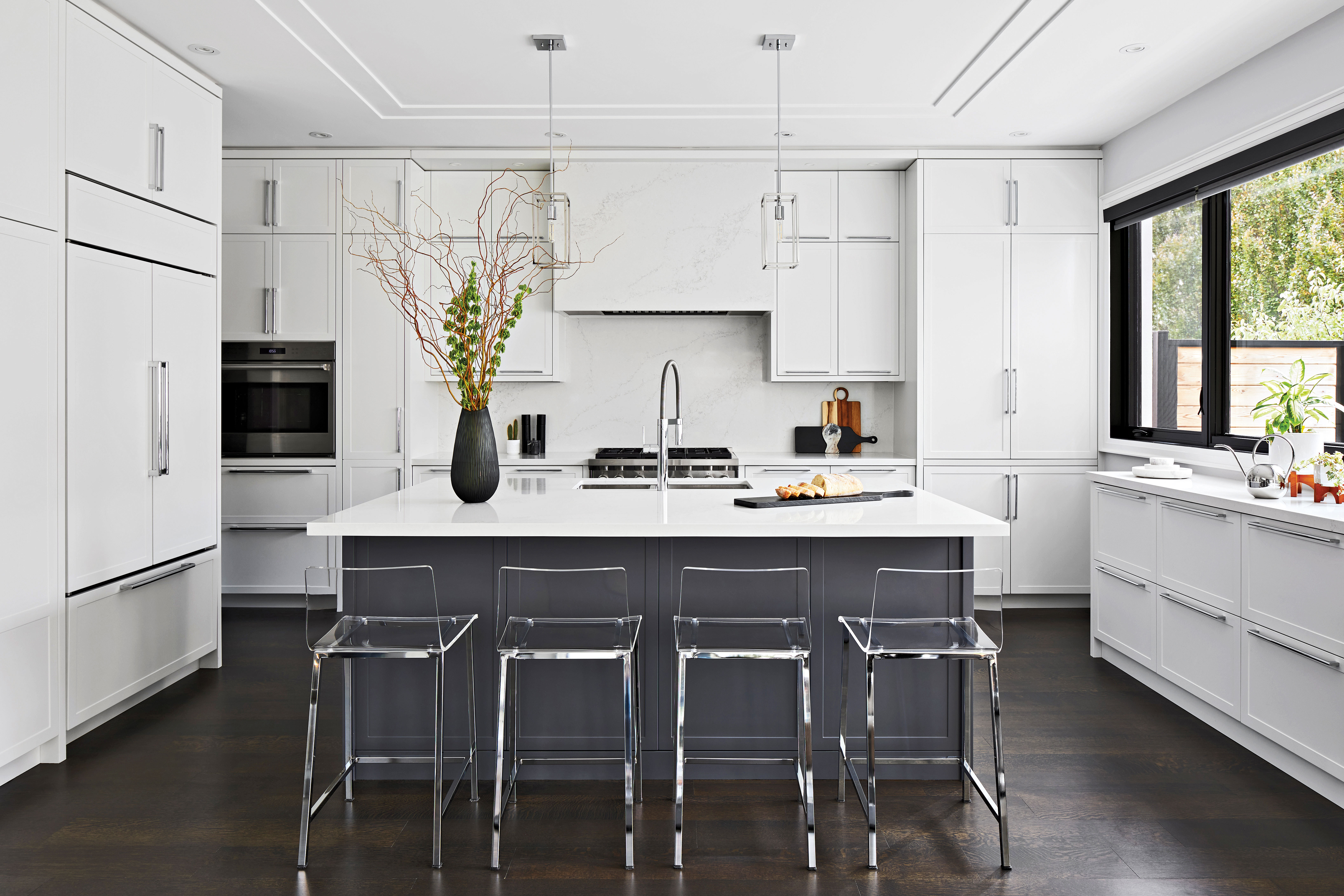 An island sets the tone for the kitchen | Reno + Decor