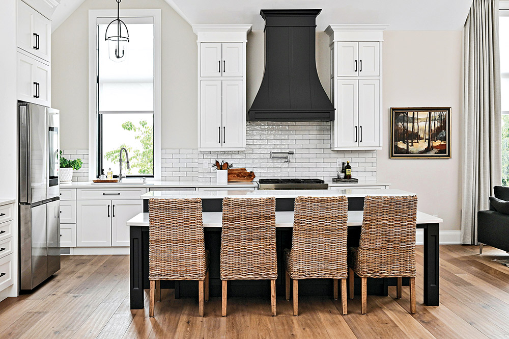 Decorating with black and white hues | Reno + Decor